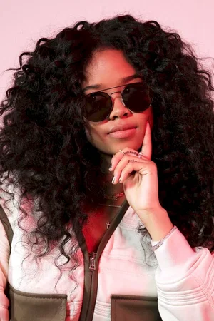  H.E.R. photo