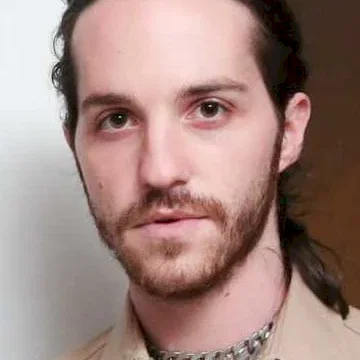  Eli Russell Linnetz