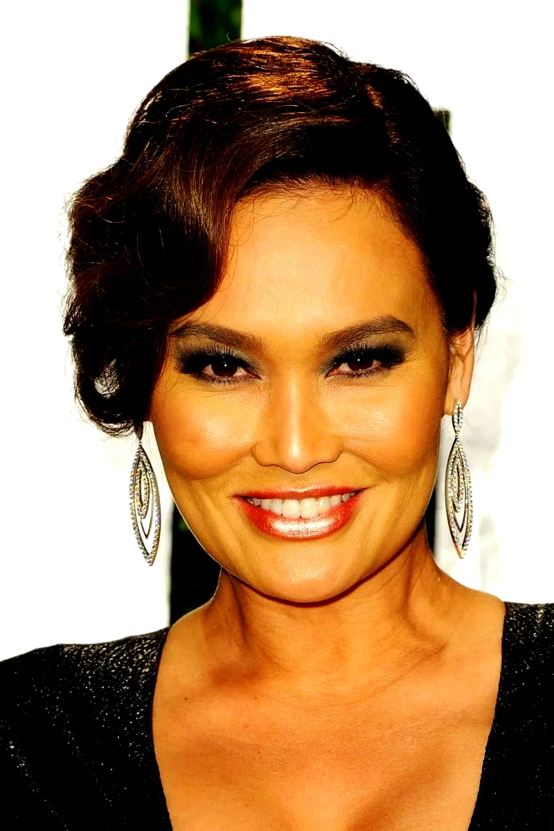 Tia Carrere