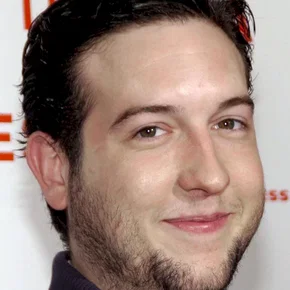 Photo star : Chris Marquette
