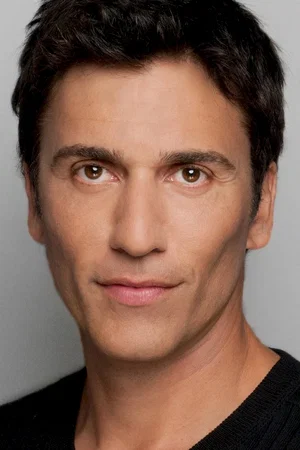 Noam Jenkins photo