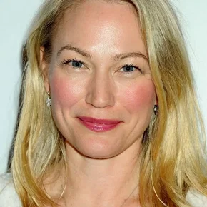 Photo star :  Sarah Wynter