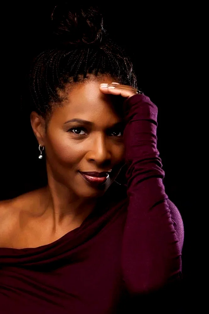 Suzzanne Douglas