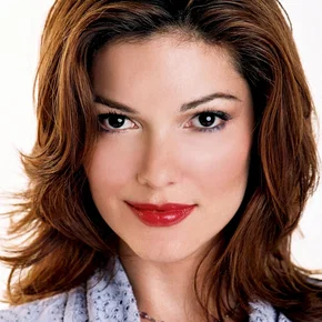 Photo star :  Laura Harring