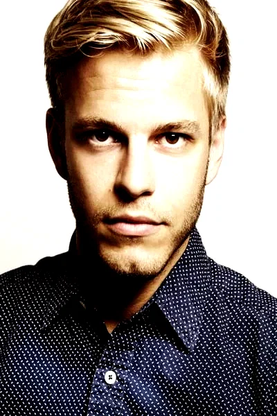  Giles Cooper
