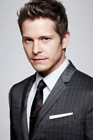  Matt Czuchry photo