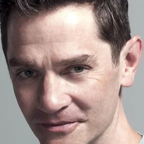 Photo star :  James Frain