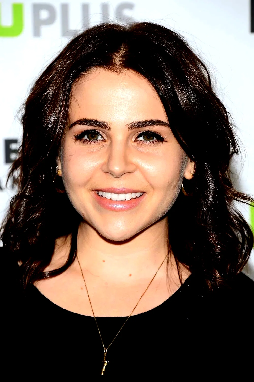  Mae Whitman