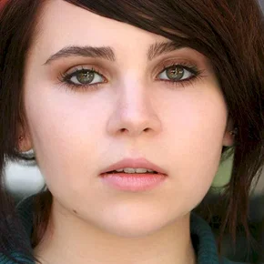 Photo star :  Mae Whitman