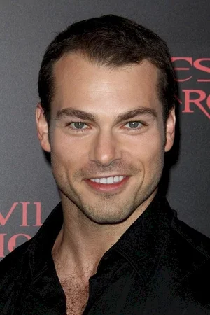 Shawn Roberts photo