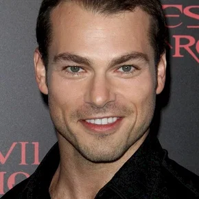 Photo star : Shawn Roberts