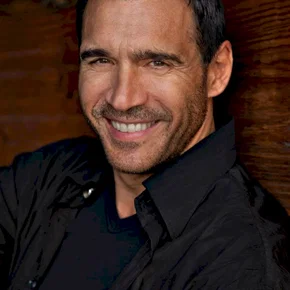 Photo star : Adrian Paul