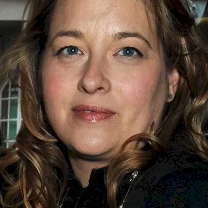  Beatie Edney