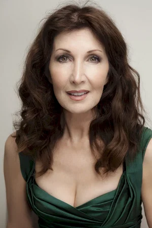  Joanna Gleason