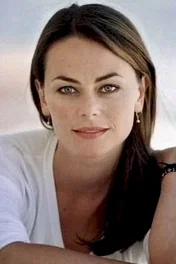  Polly Walker