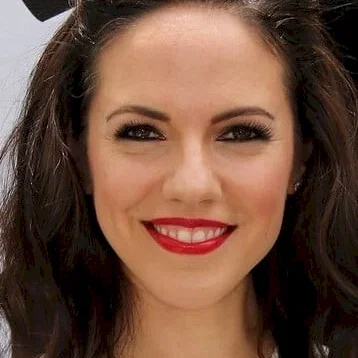 Anna Silk