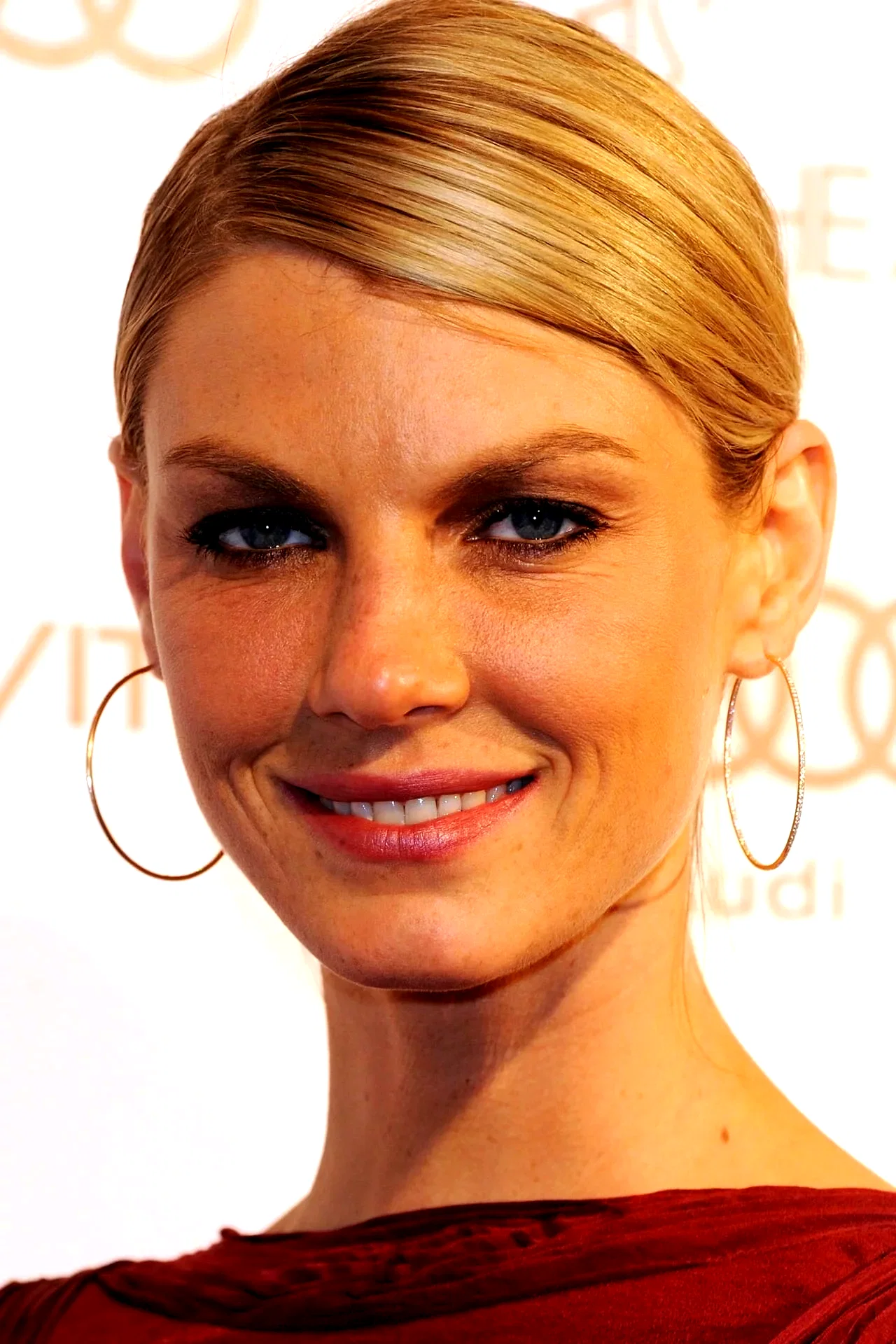 Angela Lindvall