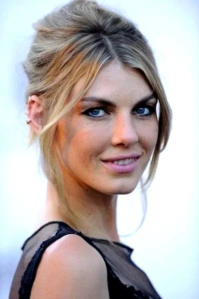 Angela Lindvall