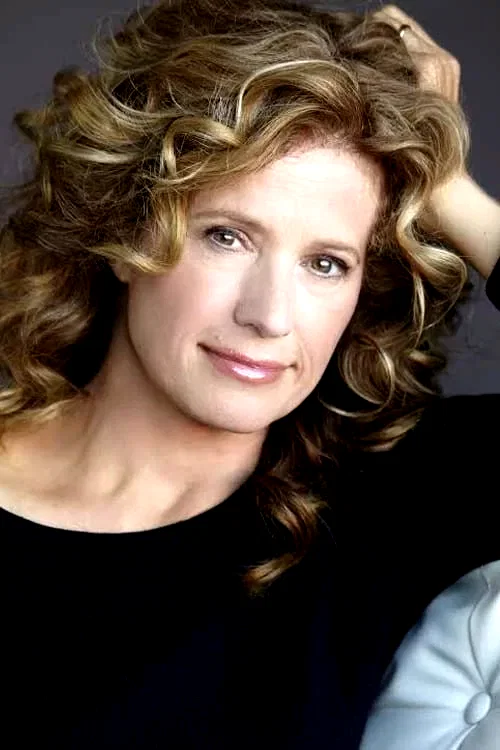  Nancy Travis