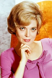  Barbara Bain