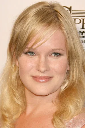  Nicholle Tom photo