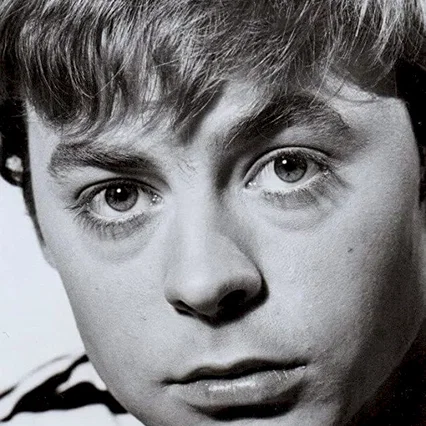  Hywel Bennett