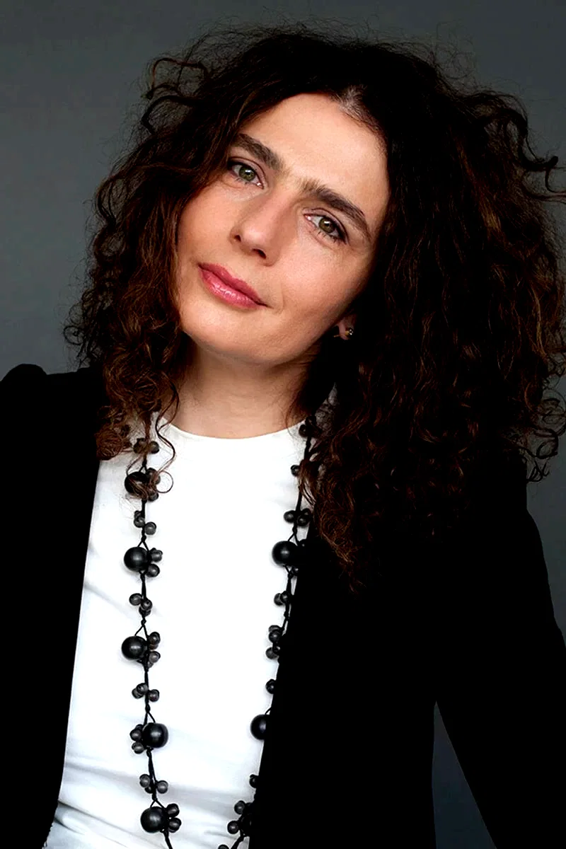 Arsinée Khanjian