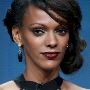 Photo star : Judi Shekoni