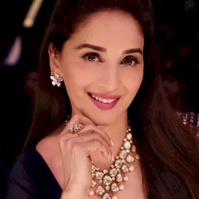 Photo star : Madhuri Dixit