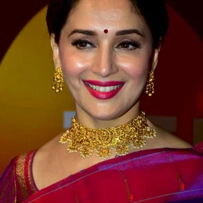 Photo star : Madhuri Dixit