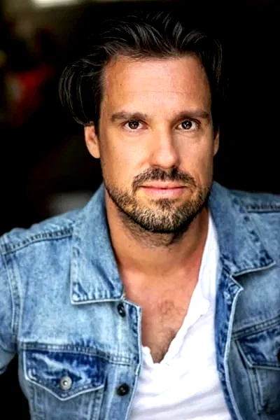  Robert Jozinovic