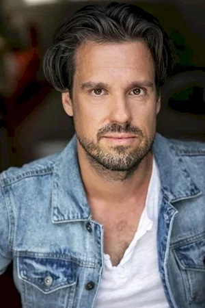  Robert Jozinovic photo