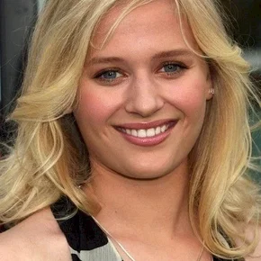 Photo star : Carly Schroeder