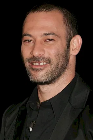  	 Ashraf Barhom photo