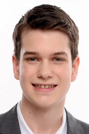 Liam James photo