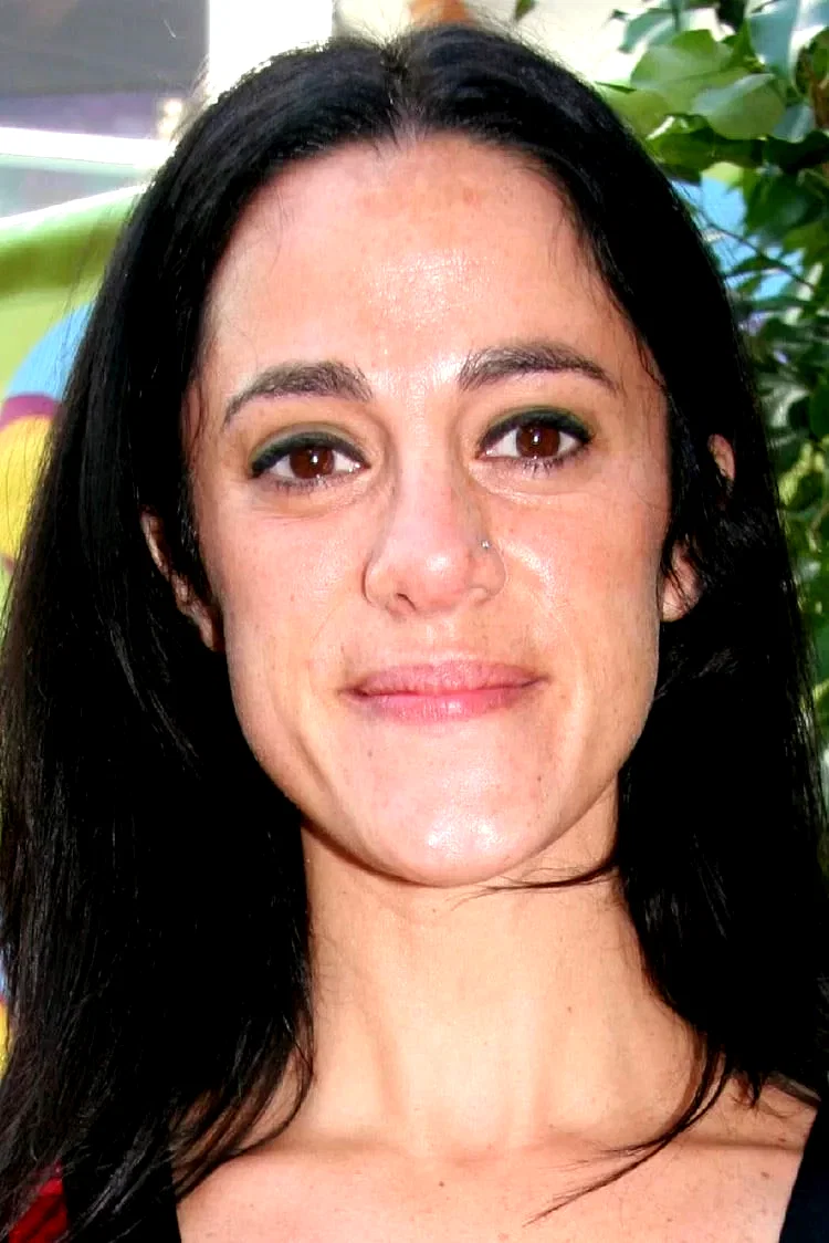  Nika Futterman
