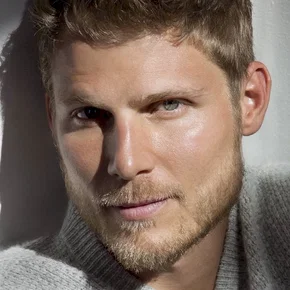 Photo star : Travis Van Winkle
