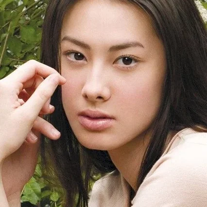 Isabella Leong