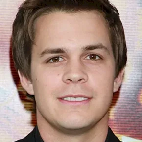 Photo star : Johnny Simmons