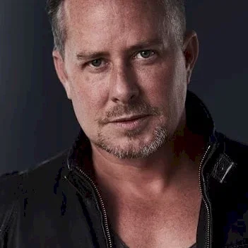 Dean Armstrong