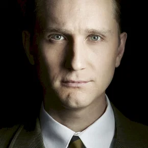 Photo star : Aaron Staton