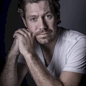 Photo star :  Alexander Carroll