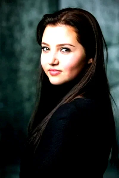 Mia McKenna-Bruce