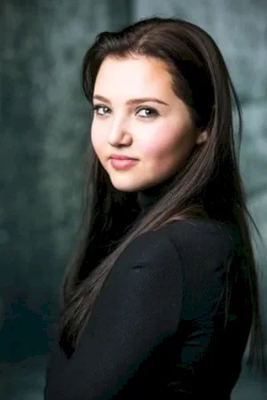 Mia McKenna-Bruce photo
