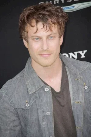 Noah Segan photo