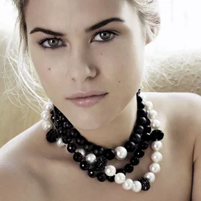 Photo star : Rachael Taylor