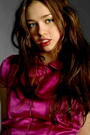  Skye Arens
