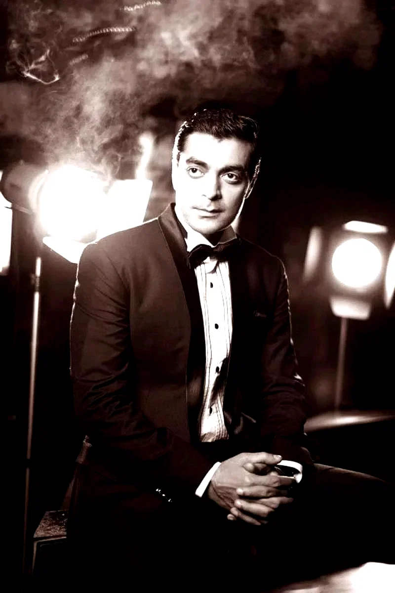 Alyy Khan