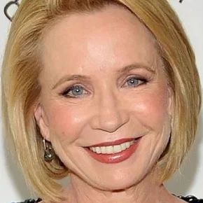 Photo star : Debra Jo Rupp