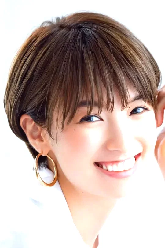  Akina Minami